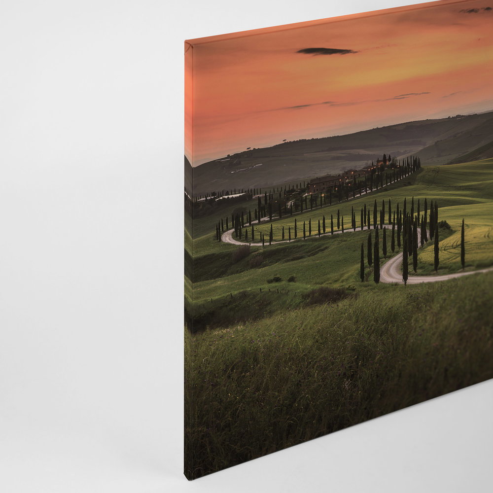             Leinwand mit toskanischer Landschaft in der Dämmerung – 0,90 m x 0,60 m
        