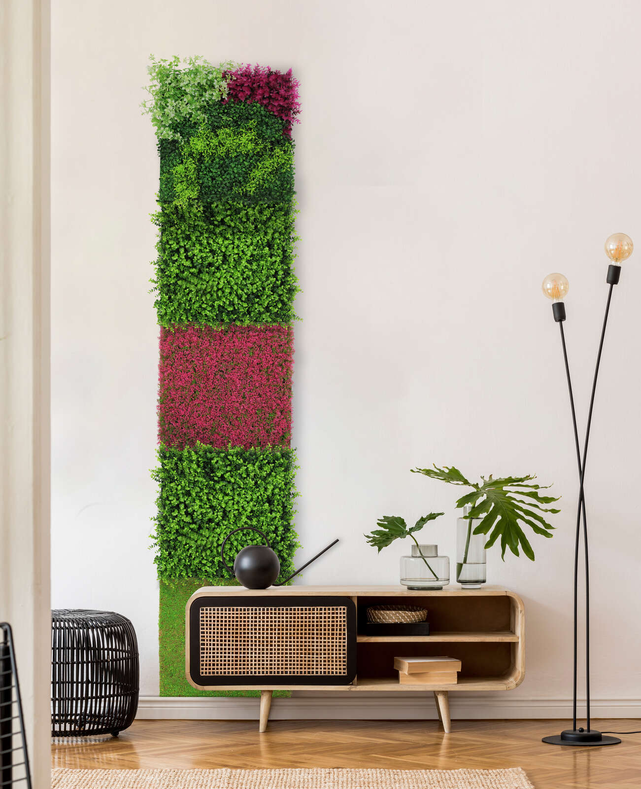 vertikale gartenwand, grüne wand, pflanzenpaneel, dekorative sträucher, wohnaccent