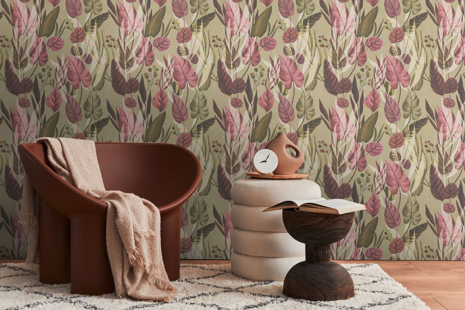             Stilvolle Vliestapete mit wildem Blättermotiv, feine Struktur – Braun, Pink
        