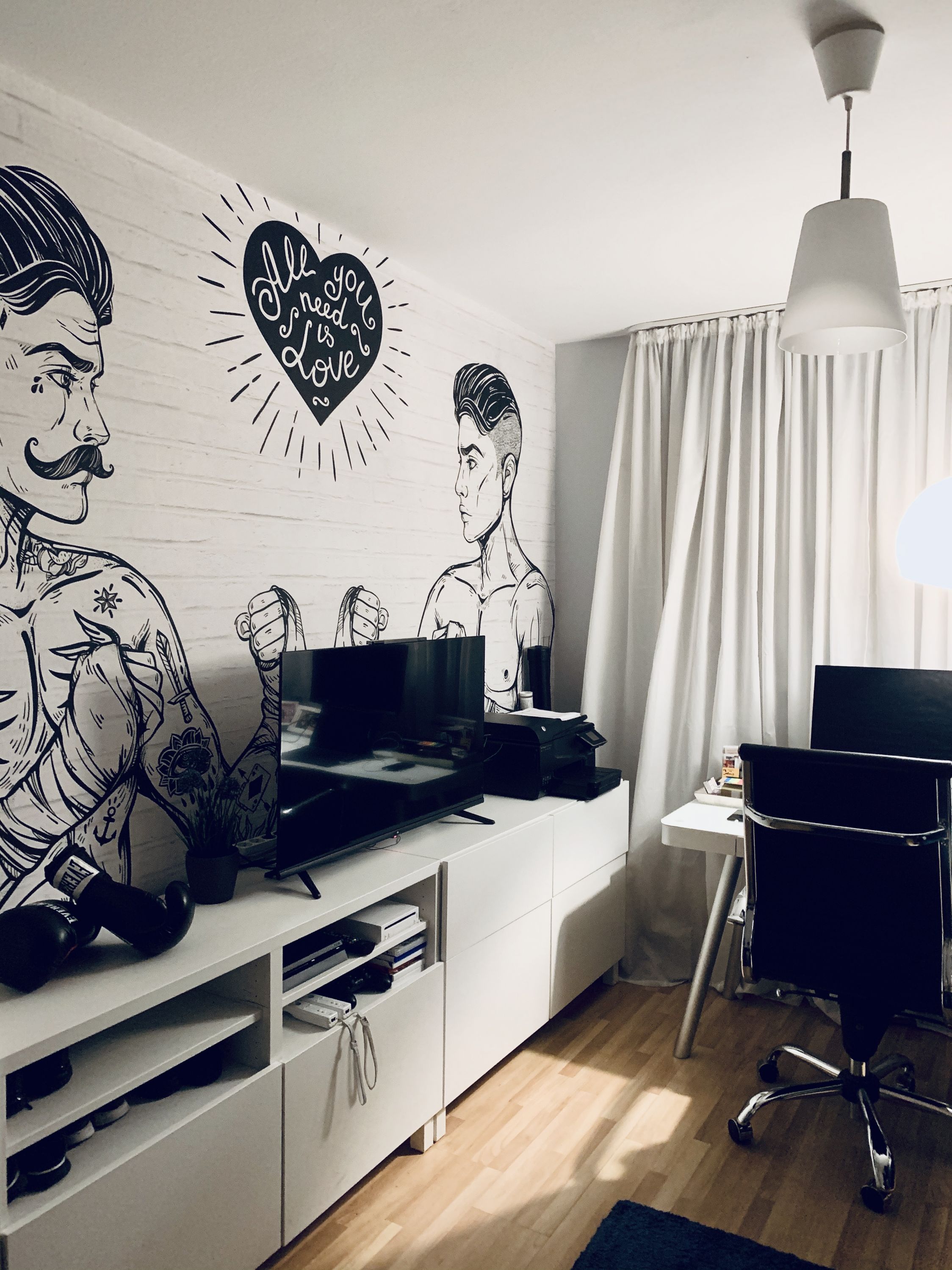 Steinwand mit boxern