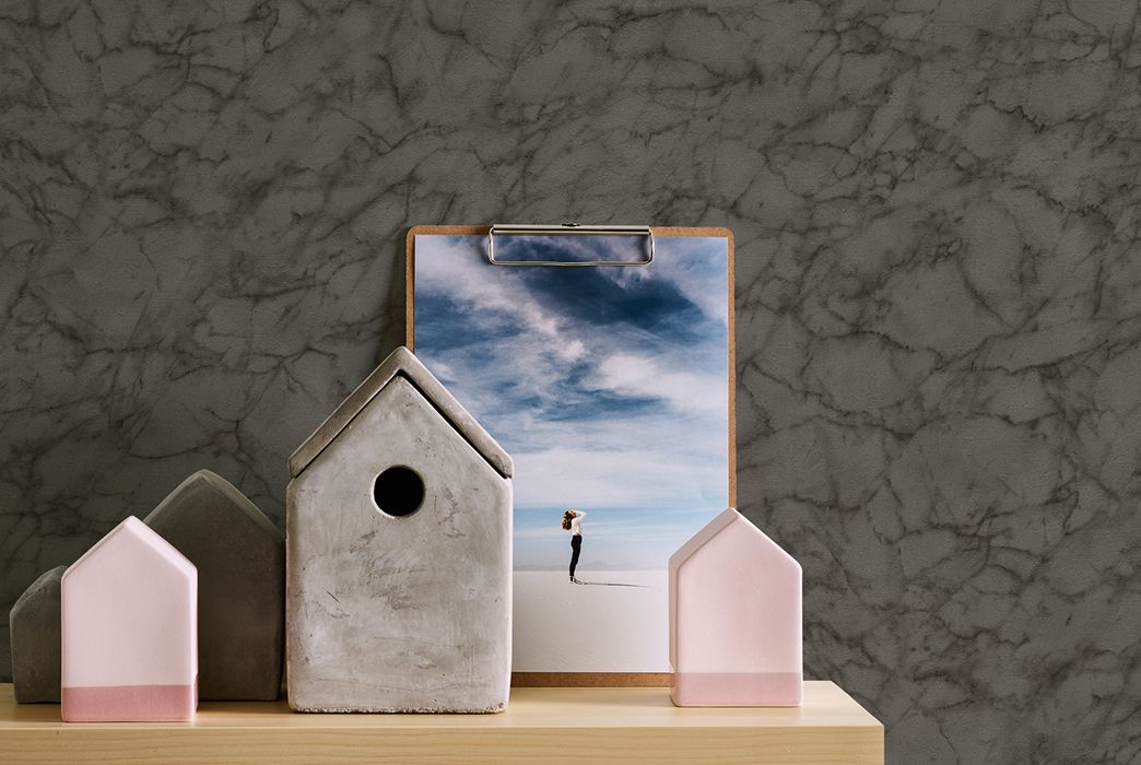 Detail view marbled non-woven wallpaper in black and grey AS305822