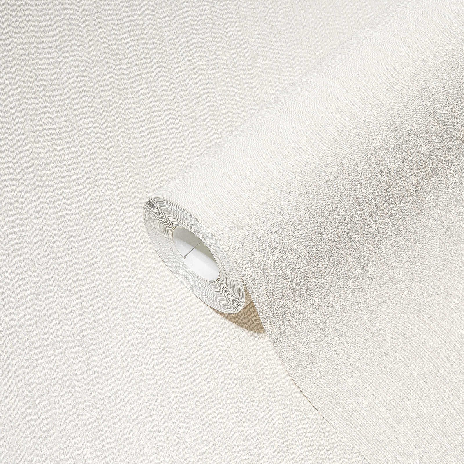             Cremeweiße Tapete seidenmatt mit natürlichem Struktureffekt
        