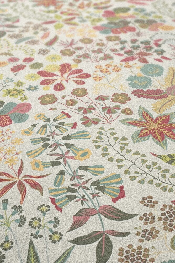             Blumentapete mit detailliertem Muster - Rot, Grün, Creme
        