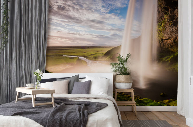             Fototapete Atemberaubende Landschaft mit Wasserfall
        