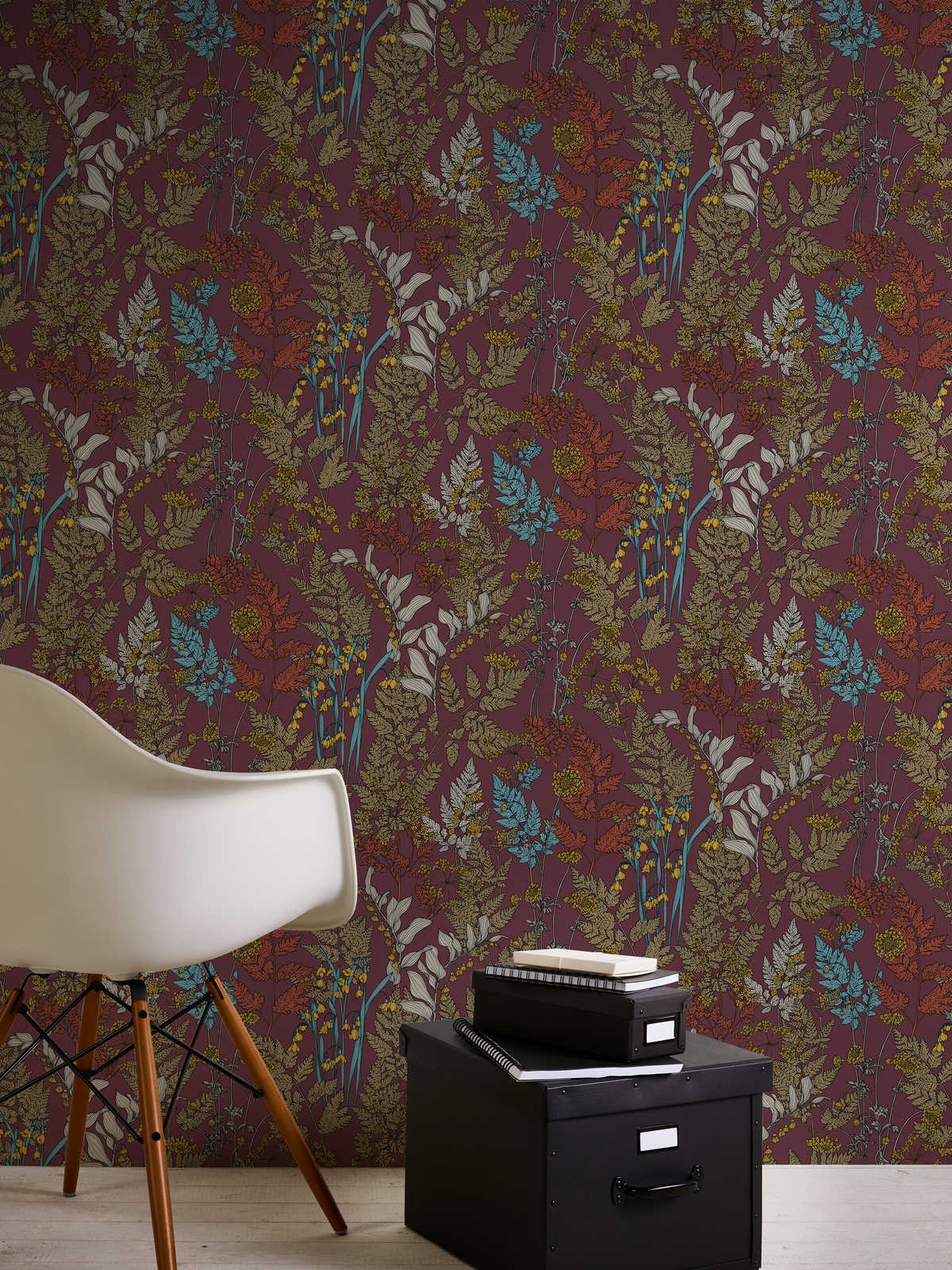             Lila Tapete mit buntem Blätter & Blumen Design – Rot, Gelb, Blau
        