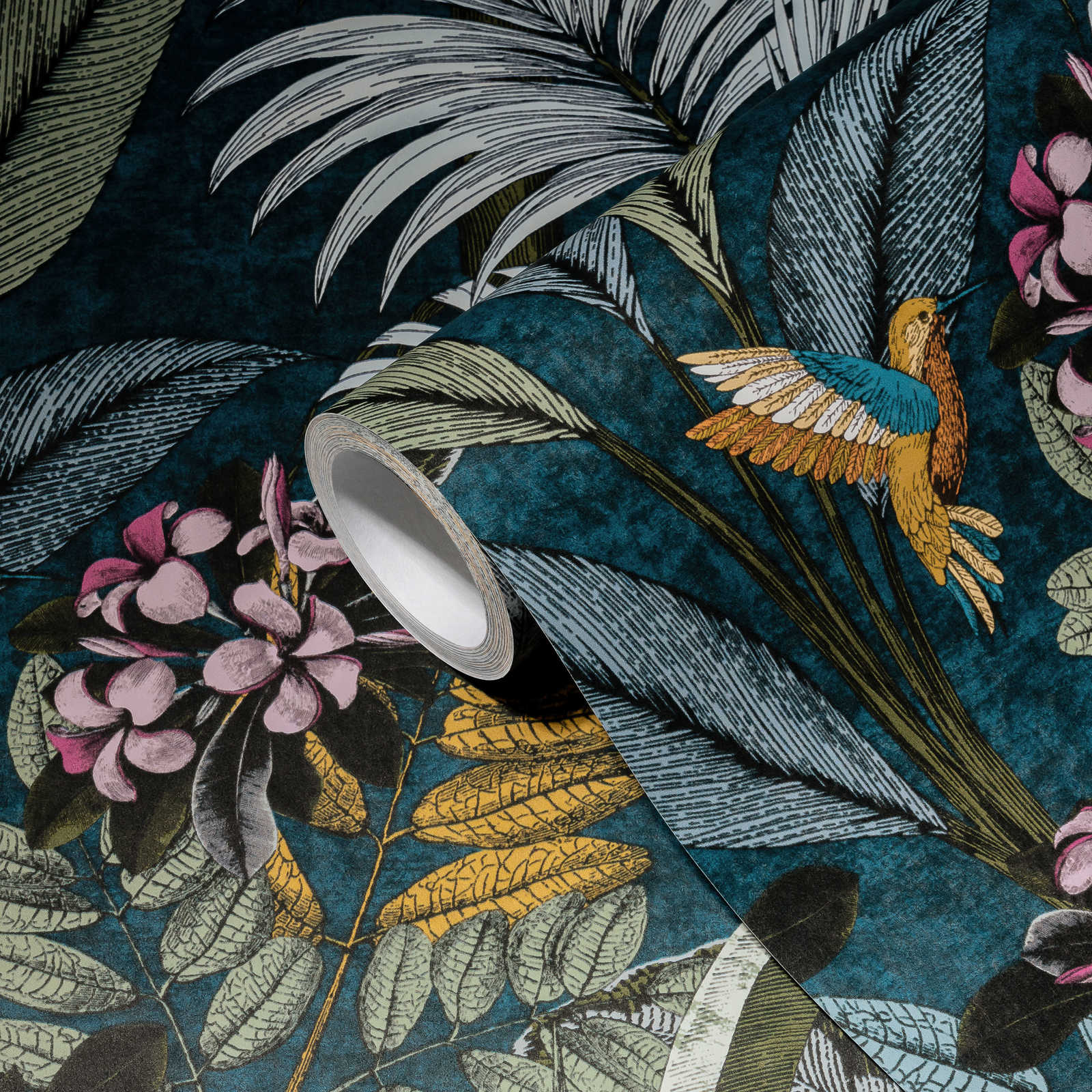             Blaue Tapete mit Dschungelmuster im Zeichenstil
        