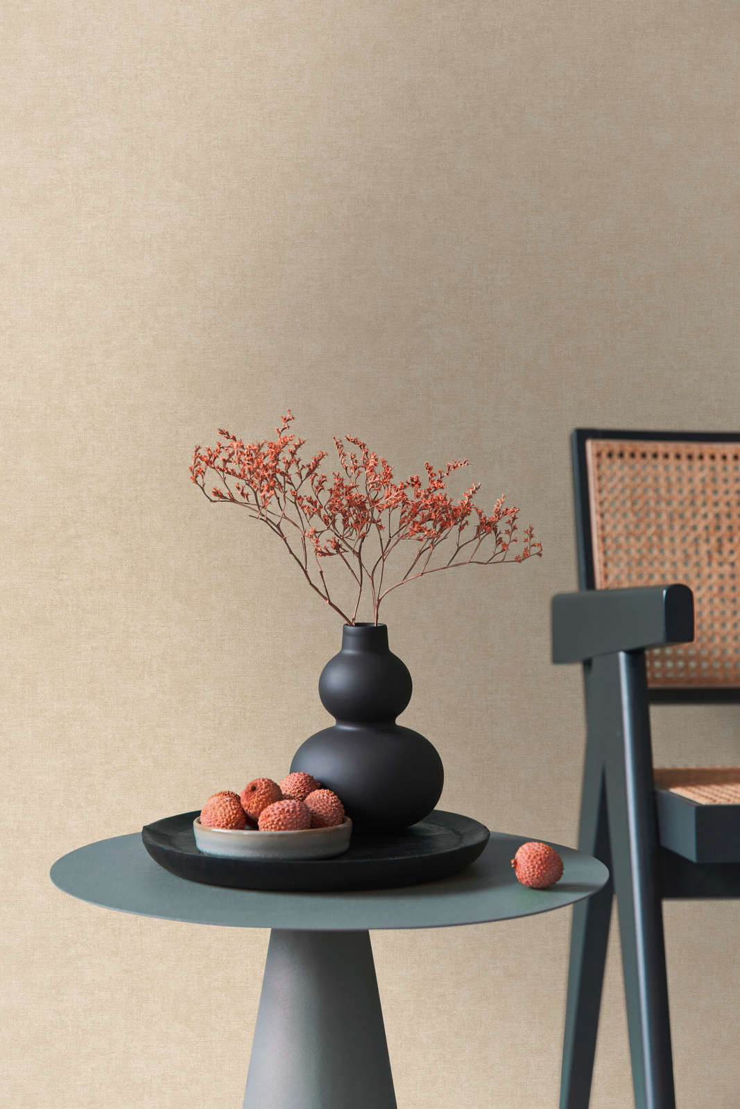 vase, Vase mit Zweigen, runder Tisch, Pfirsichfrüchte, Dekoration