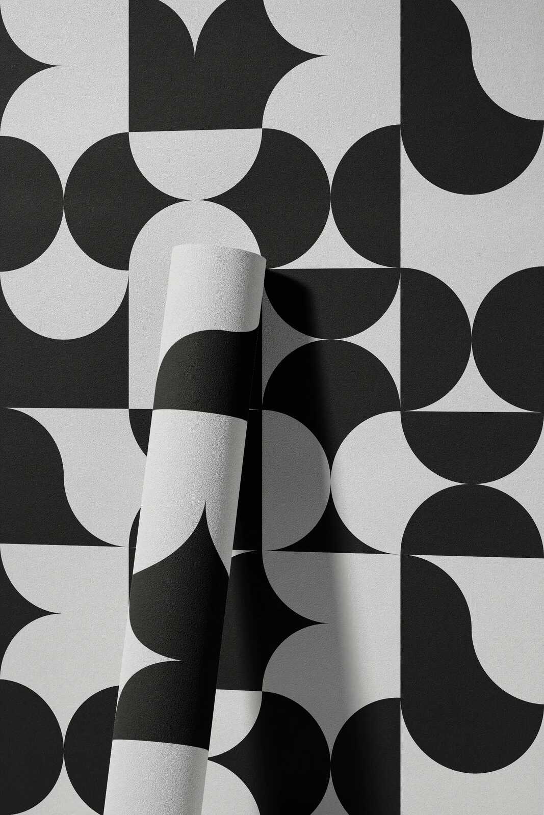             Retrotapete im 70er-Jahre Stil mit Grafikmuster – Schwarz-Weiß
        