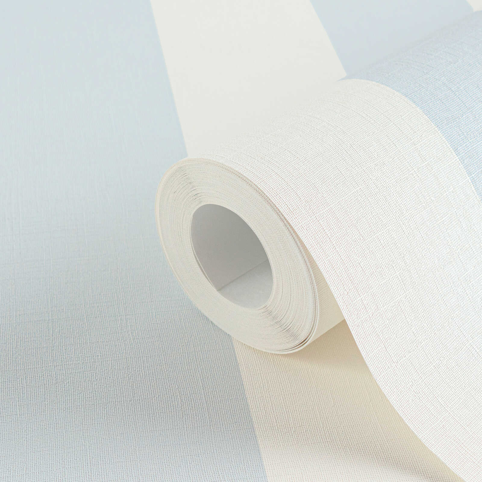 Papier, Klebeband, Handtuch