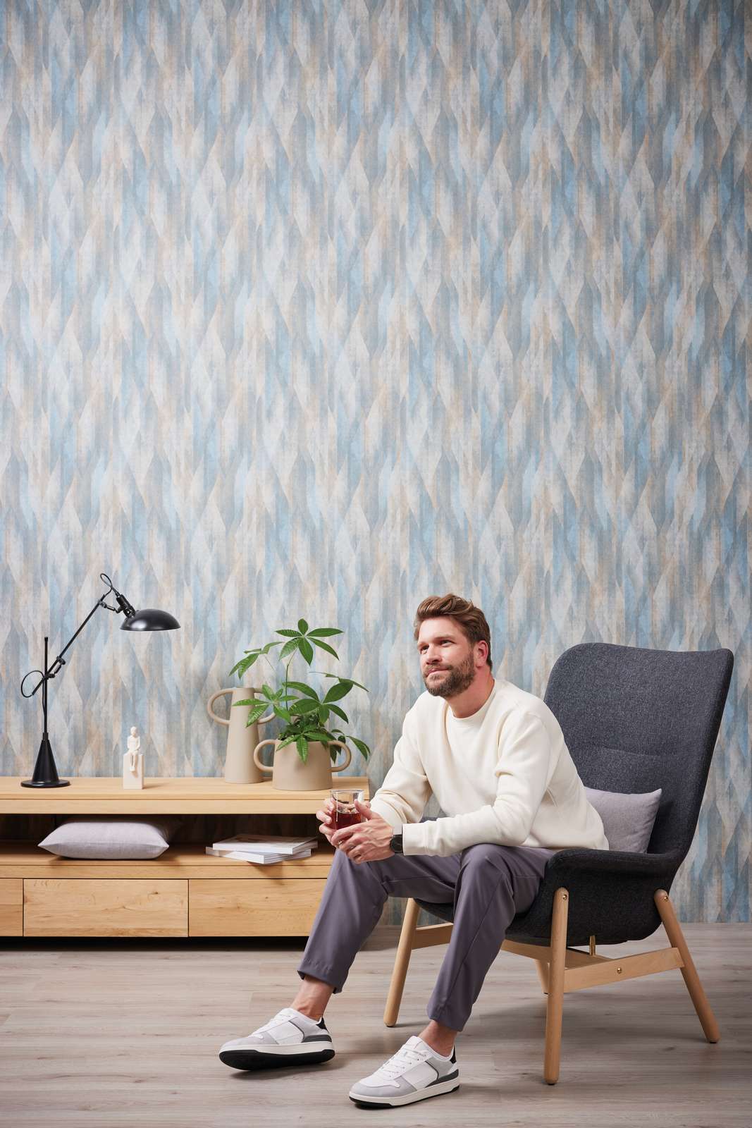             Vliestapete mit Vintage-Rautenmuster – Blau, Beige
        