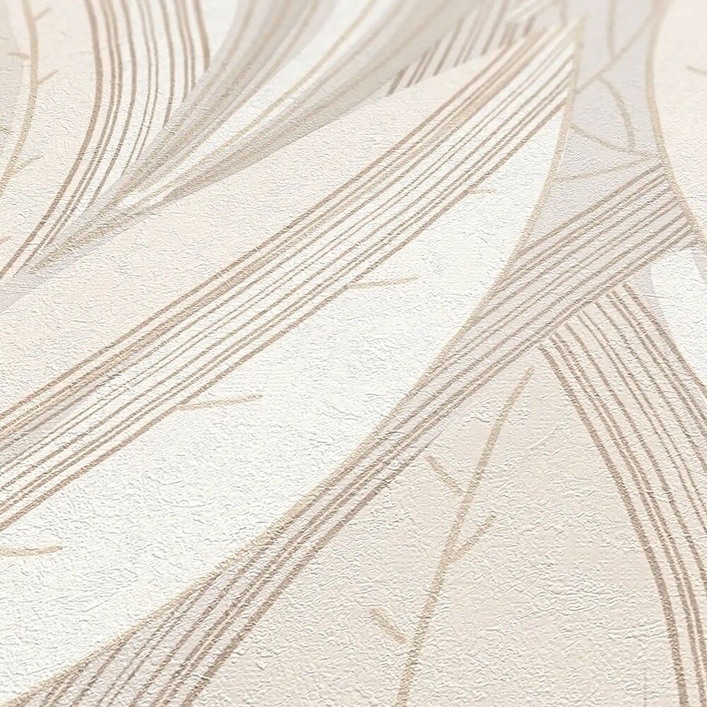             Extravagante und fein strukturierte Vliestapete mit geschwungenem, dynamischem Blätter-Design – Creme, Beige, Hellgrau
        