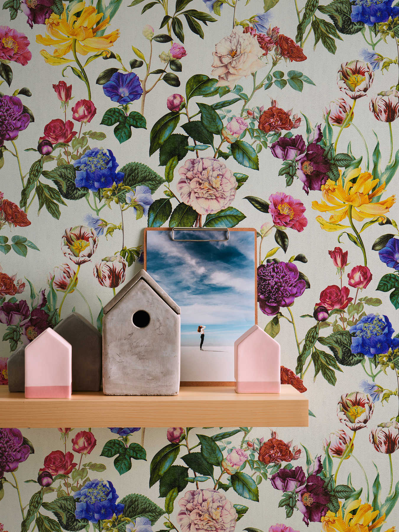             Blüten-Tapete mit Blumen in leuchtenden Farben – Bunt, Grün, Grau
        