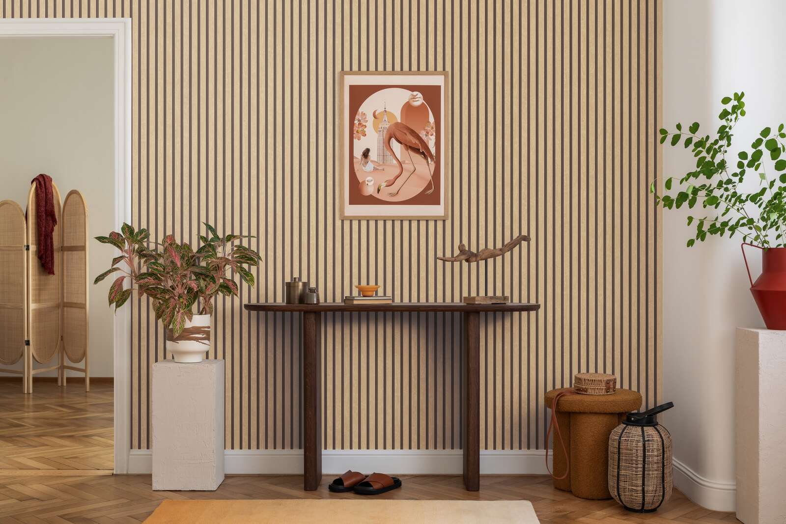 Drinnen, Innenarchitektur, Paneele aus Holz, Pflanze