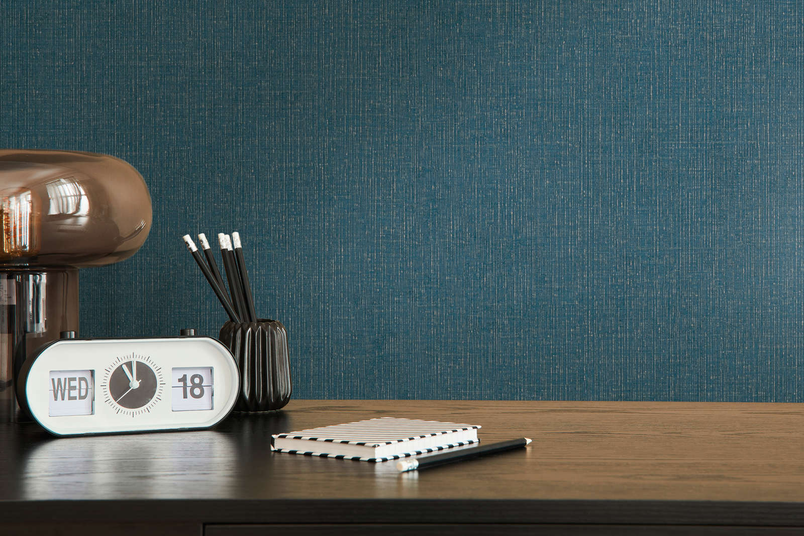             Petrol Tapete golden Meliert mit Textilstruktur – Blau, Metallic
        