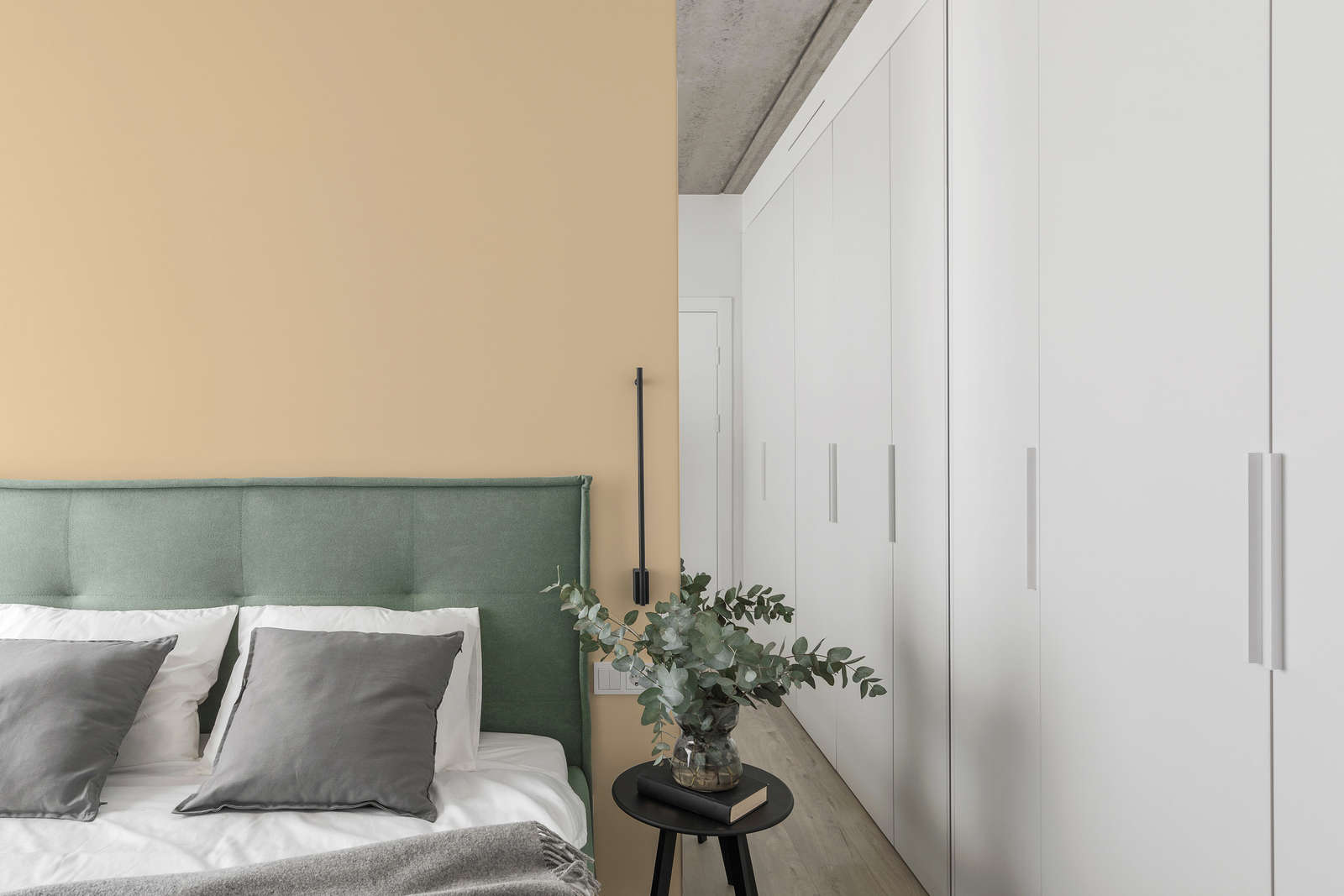             Premium Wandfarbe wohnliches Apricot »Beige Orange/Sassy Saffron« NW809 – 1 Liter
        