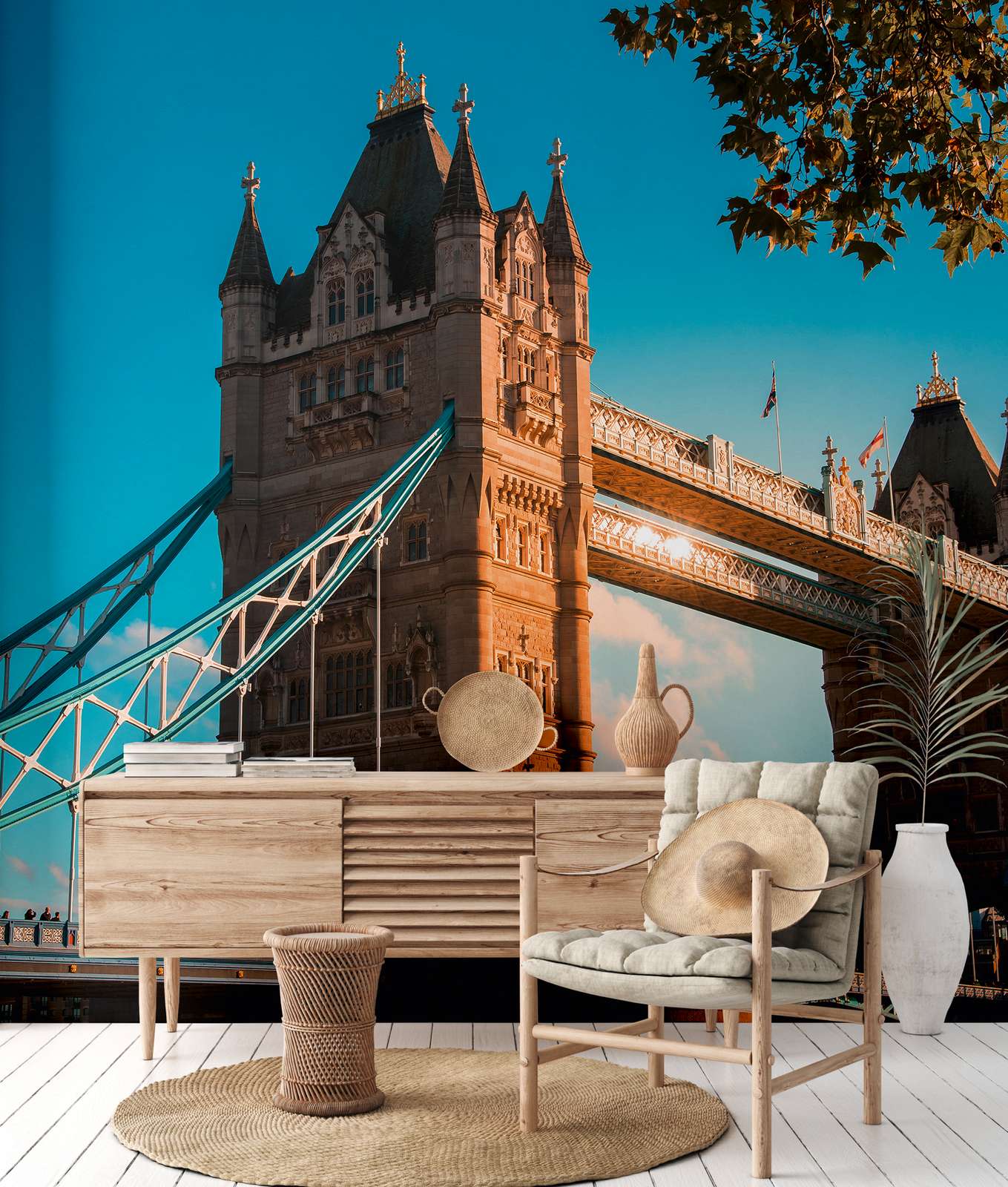             Fototapete mit London Bridge bei sonnigem Wetter – Blau, Beige
        