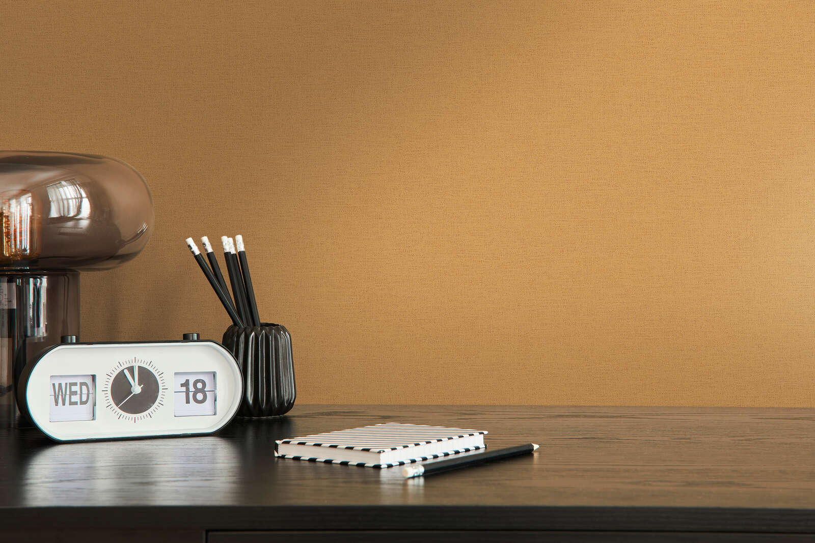 Uhr, Wecker, Schreibtisch-Accessoires, Bleistifte, Notizbuch