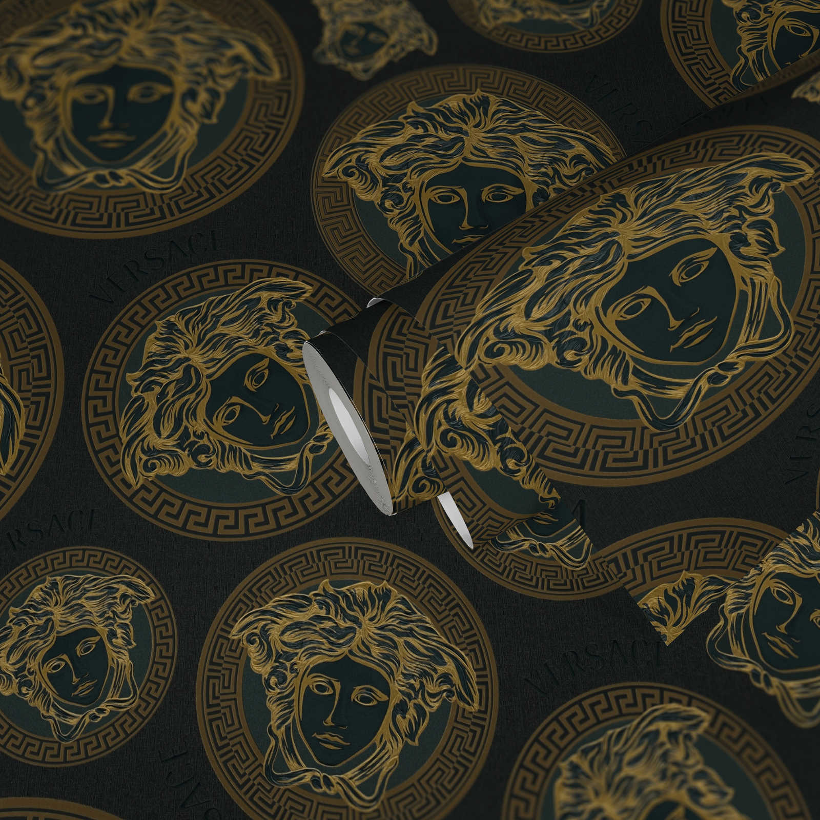             VERSACE Tapete Schwarz und Gold mit Medusa Motiv
        