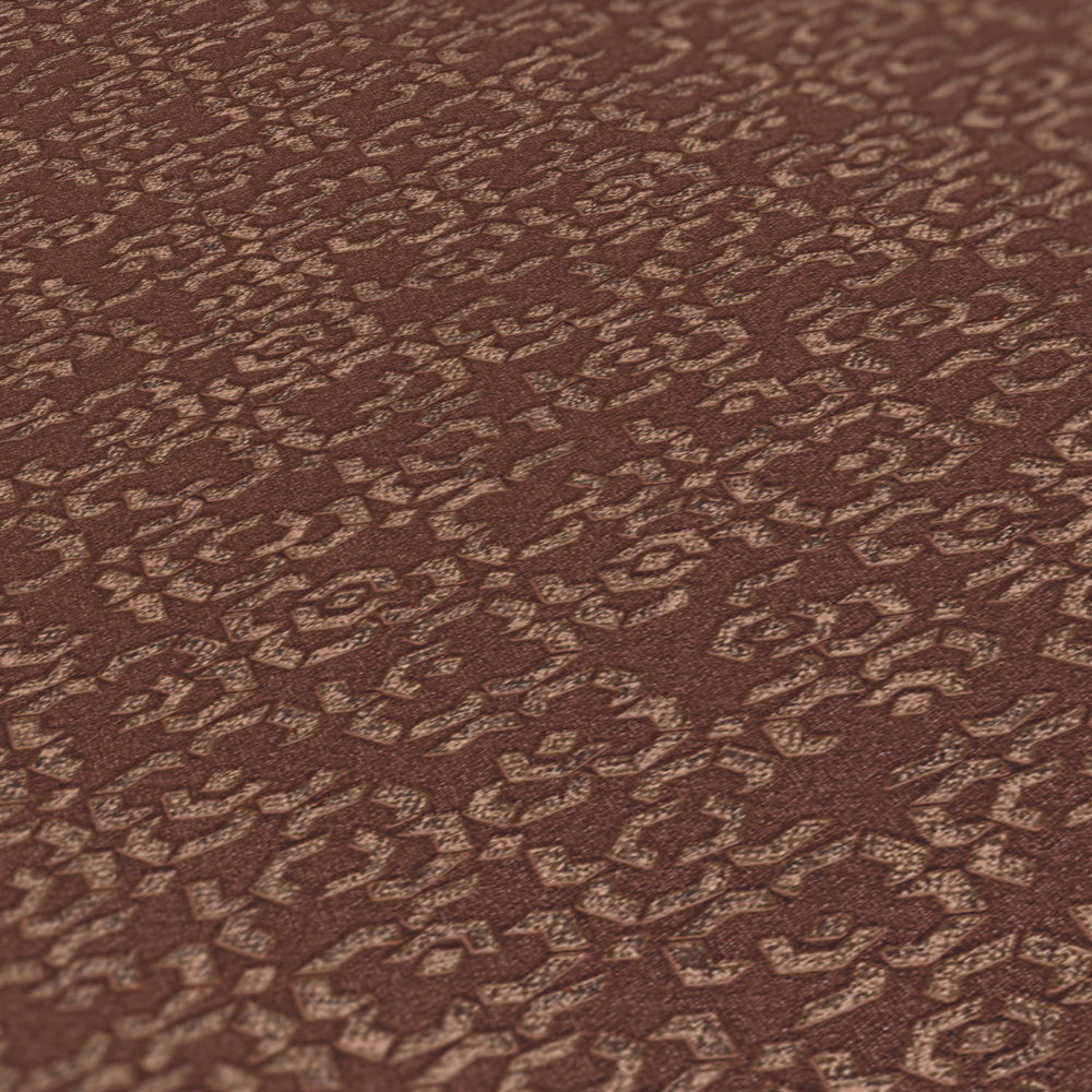 Tapete mit 3D Mustereffekt und Metallic-Glanz – Braun, Metallic, Rot