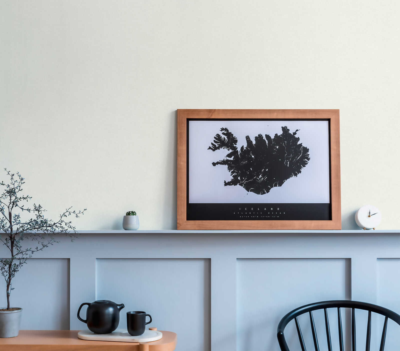             Creme Tapete unifarben & matt mit Strukturmuster
        