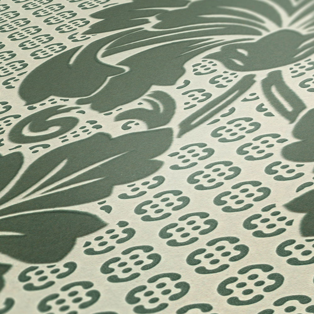             Florale Ornament-Tapete mit samtiger Haptik und Glanz-Effekt – Grün
        