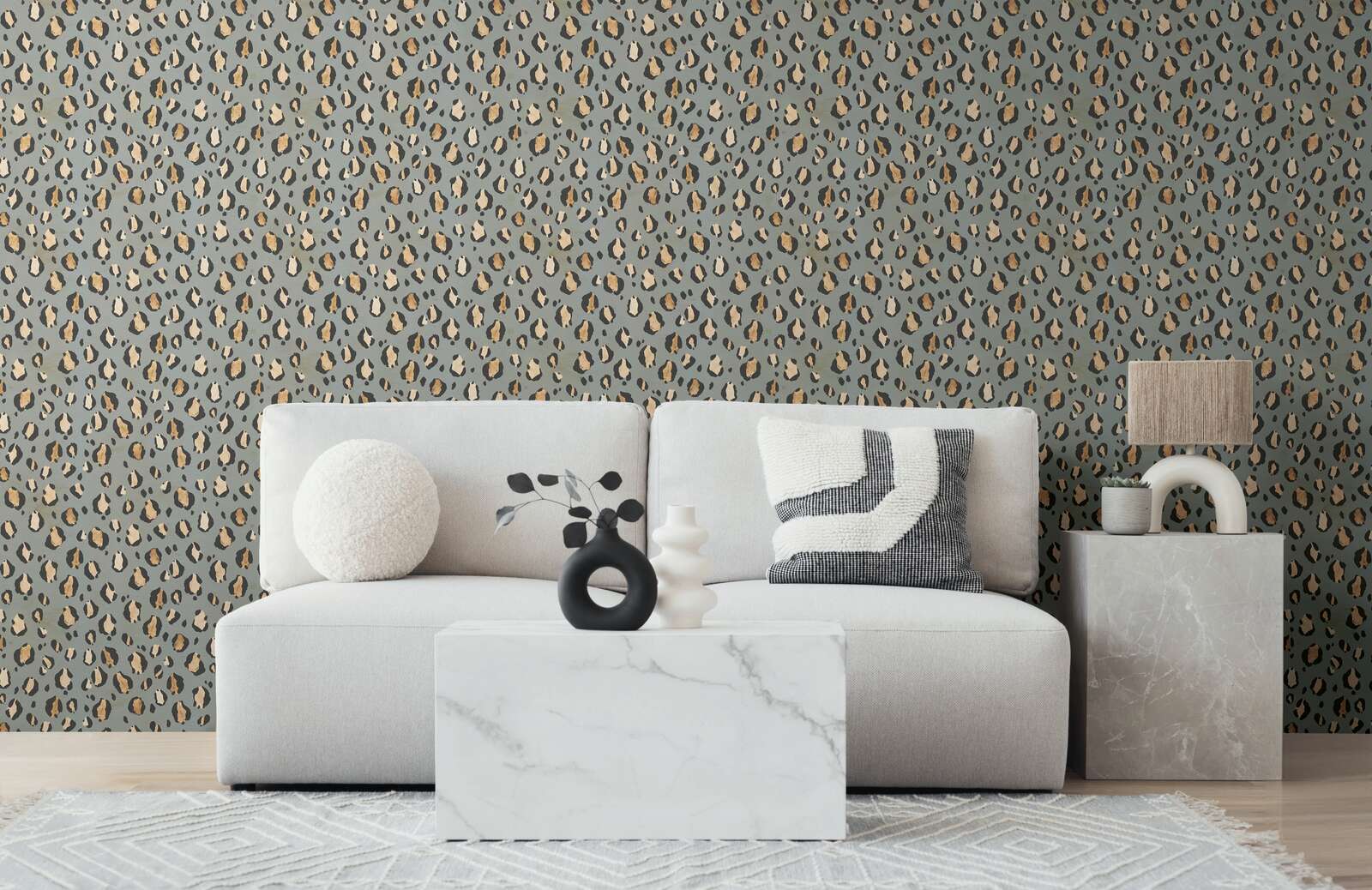             Trendige Vliestapete mit wildem Leopardenmuster, ebenmäßige Struktur – Grau, Orange
        