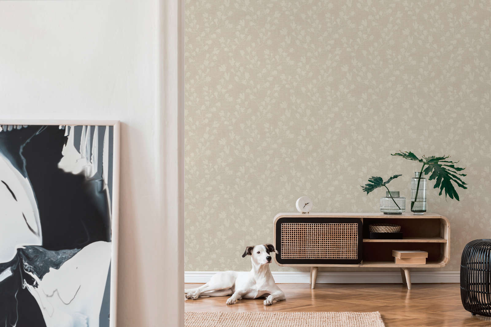 Beige Tapete mit natürlichem Blättermuster