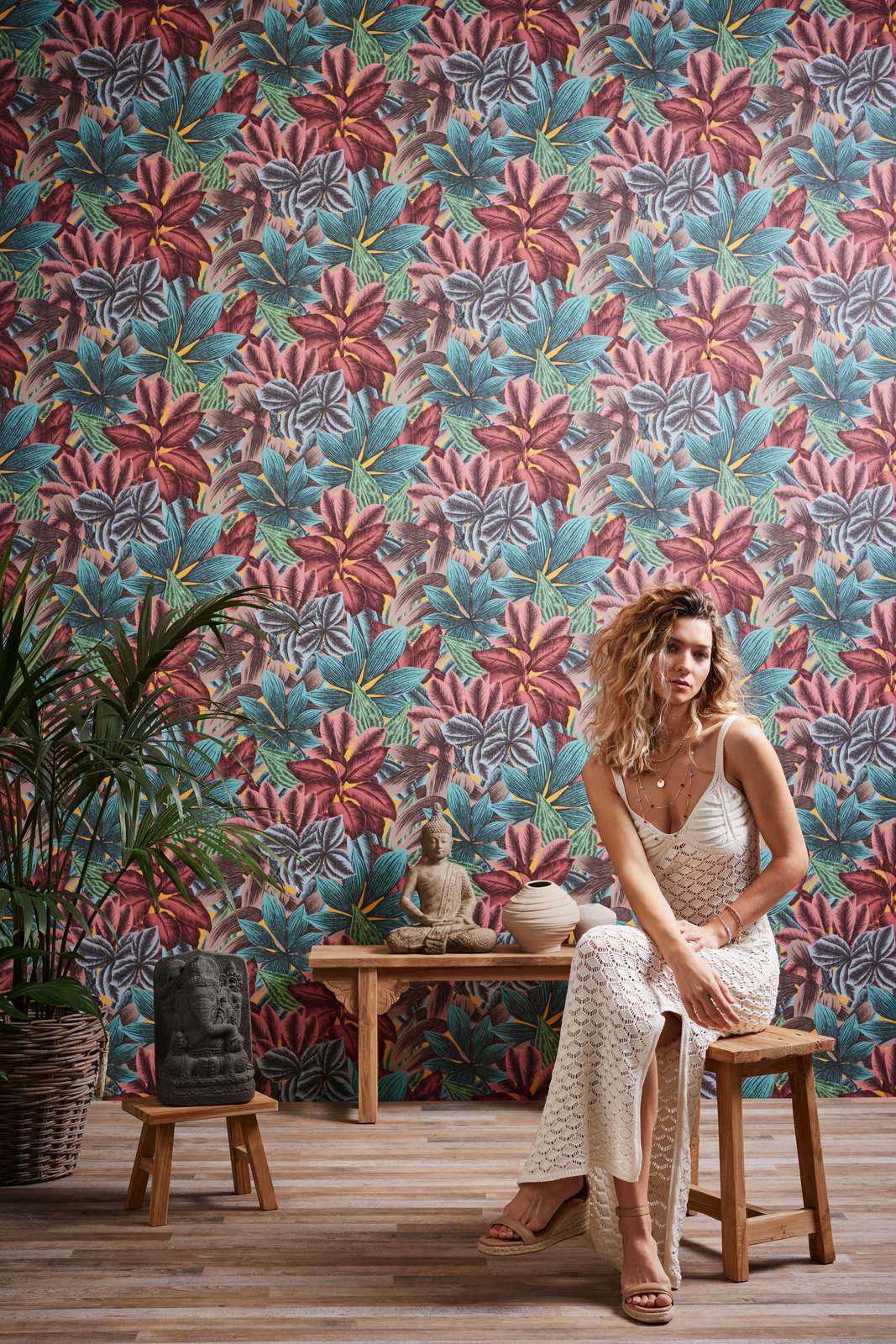             Vliestapete mit Blättermuster in bunten Farben – Bunt, Blau, Rosa
        