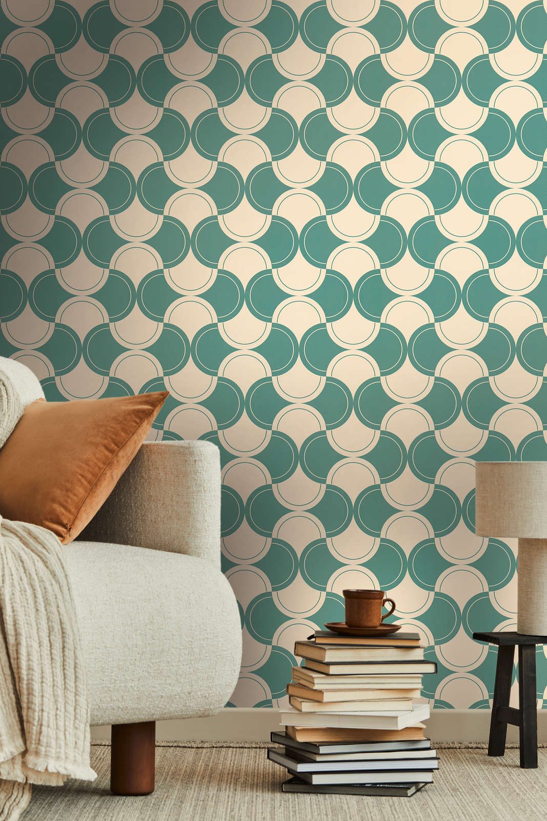             Vliestapete mit Halbkreismuster im 70er Jahre Stil – Grün, Beige
        