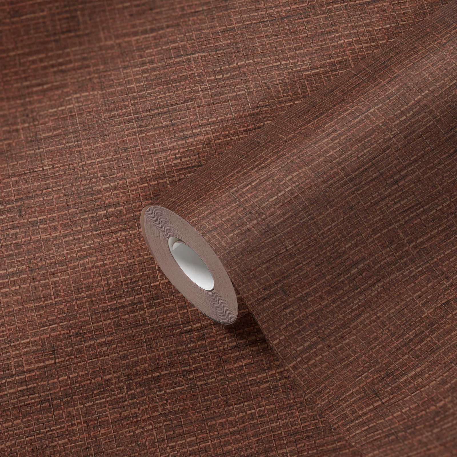             Rote Tapete mit Bastmuster & Gewebe-Look
        