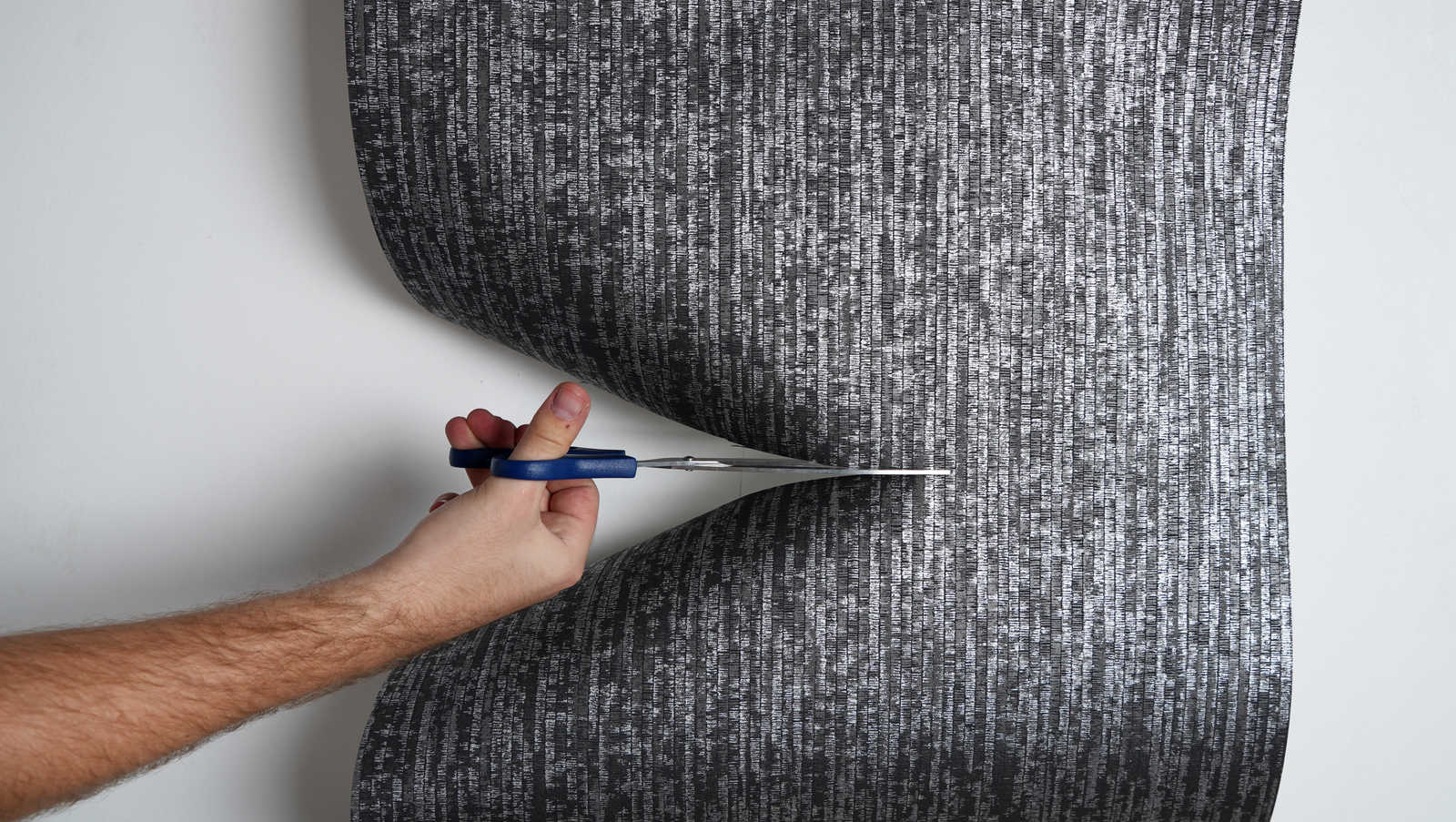             Tapezierschere 28cm in blau mit Edelstahlblatt
        