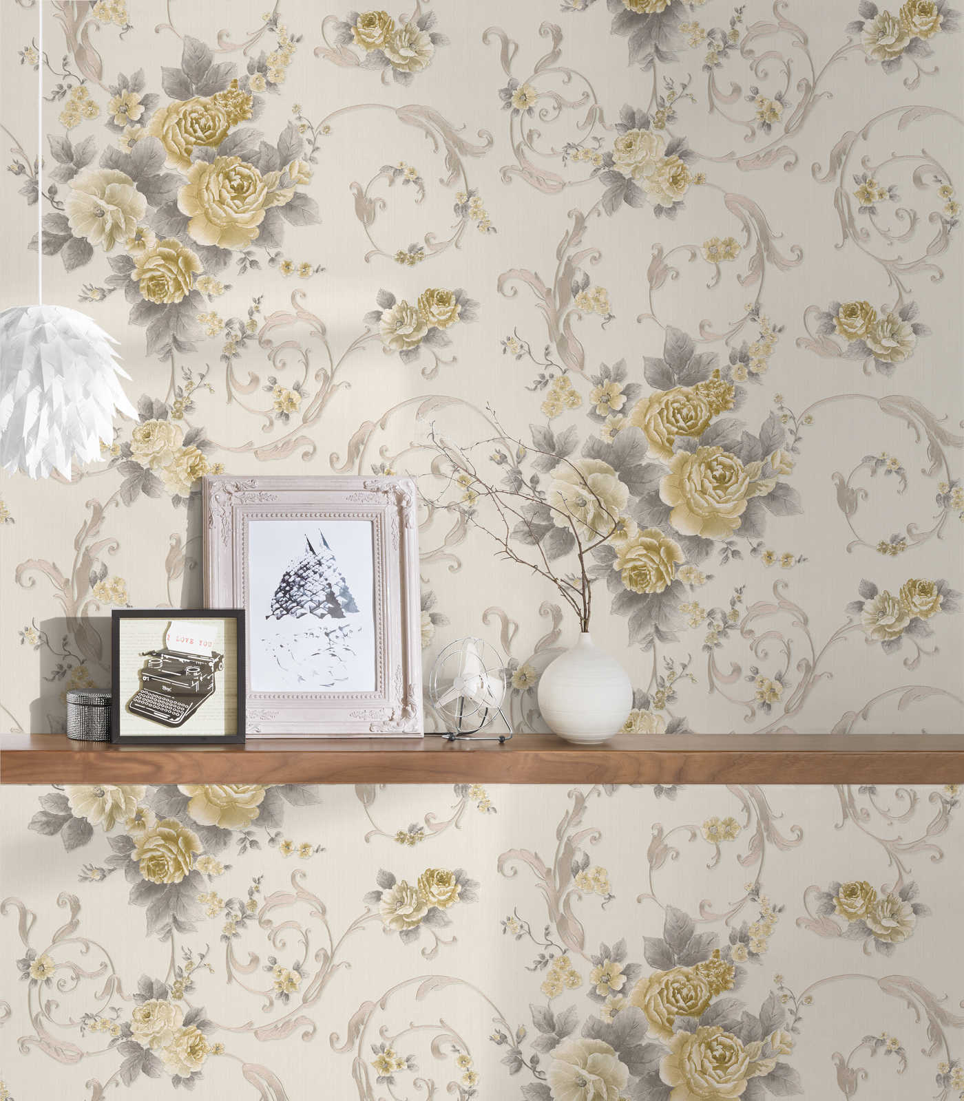 Rosenblüten-Tapete mit Metallic-Effekt im Landhausstil – Grau, Gold, Weiß