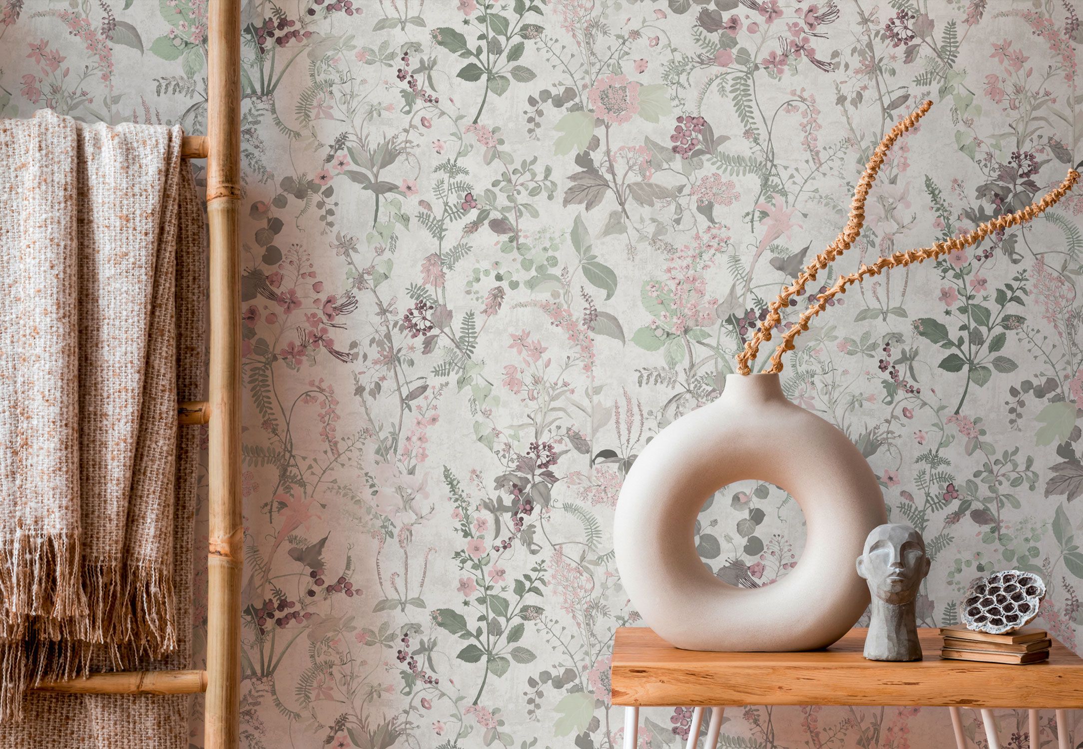 Feminine-Blumentapete-in-Rosa-AS388251