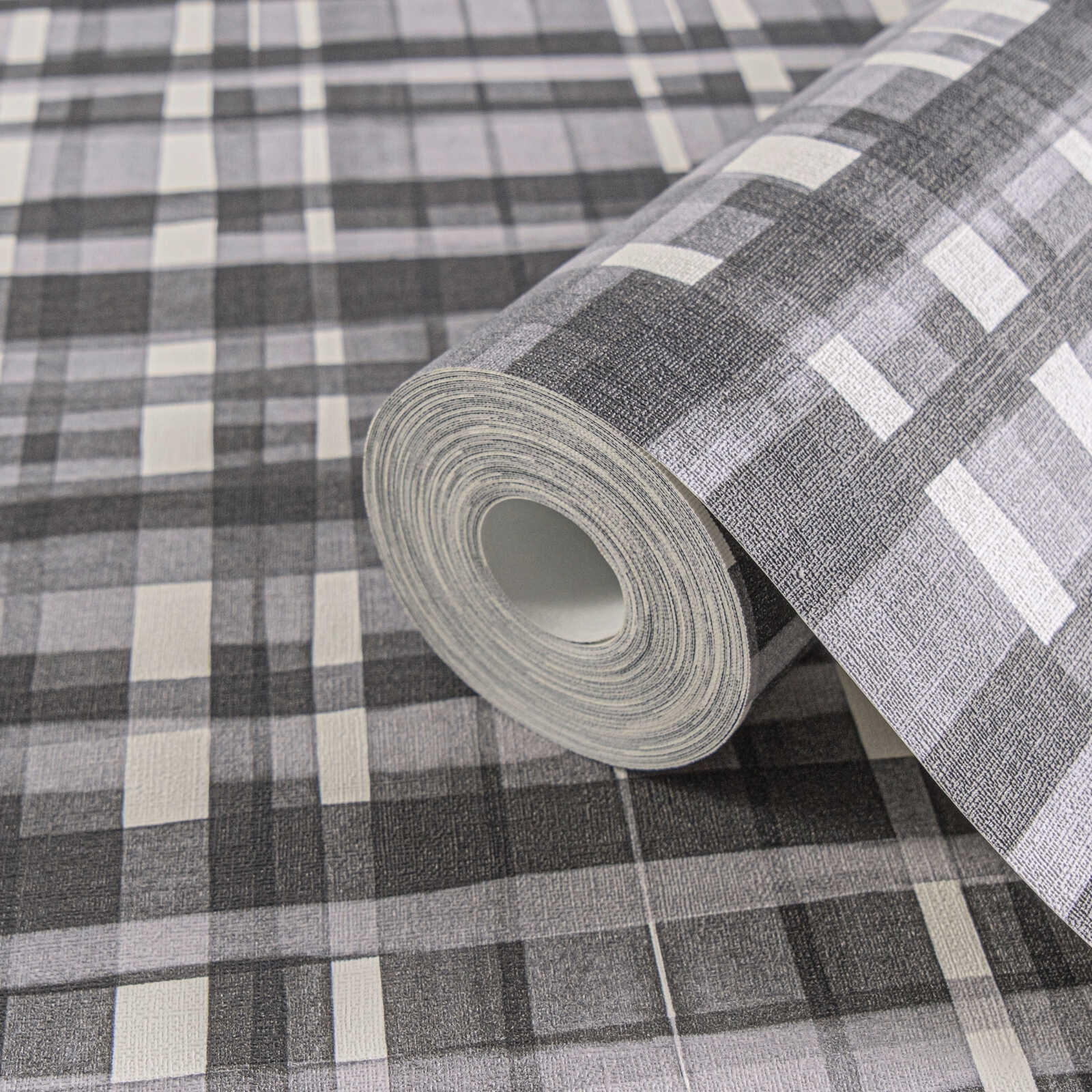             Klassische Vliestapete mit dezentem Karomuster, ebenmäßige Struktur – Schwarz, Weiß
        
