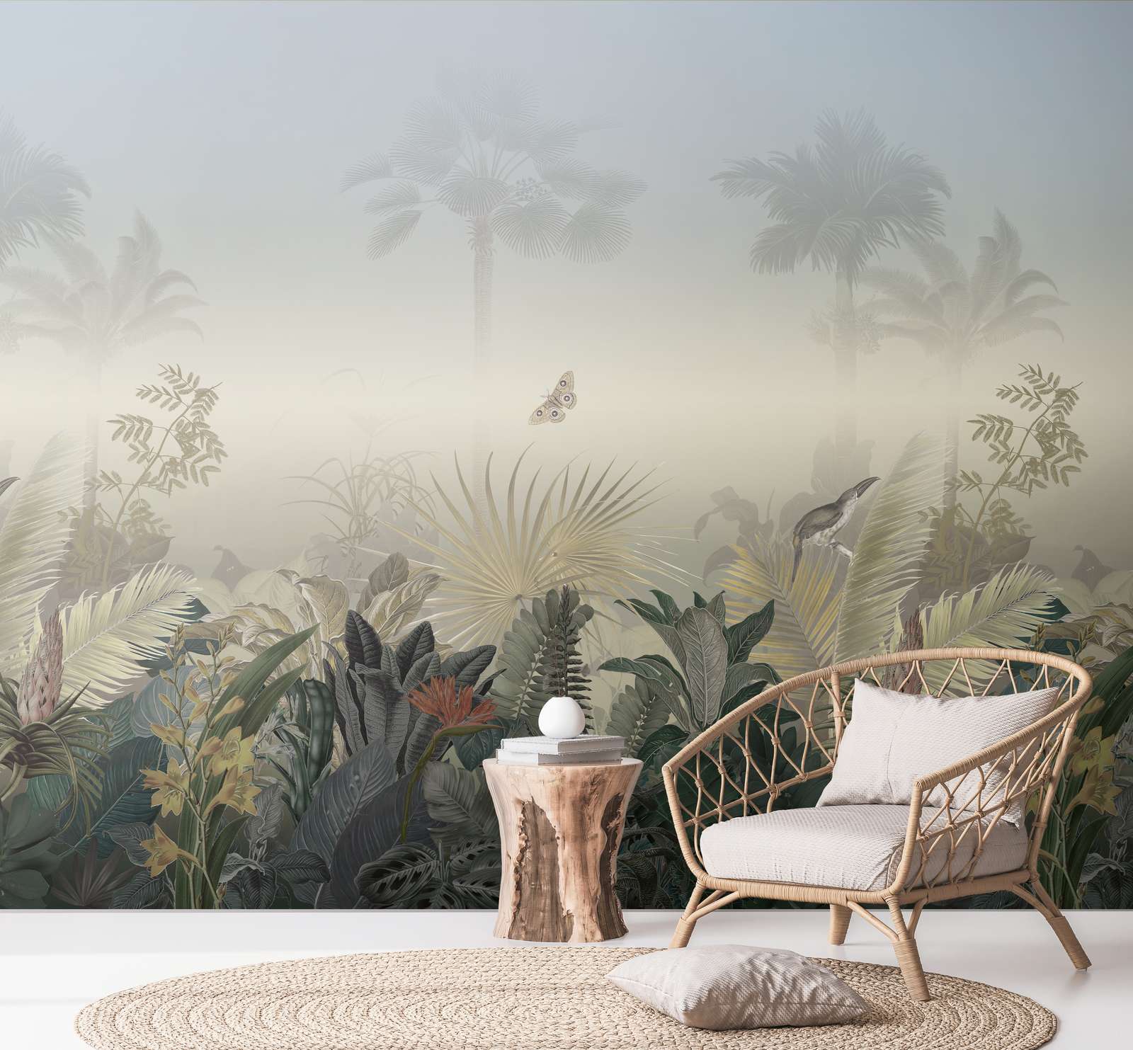             Dschungelmotiv Tapete mit Tieren bei Nebel – Bunt, Blau, Grün
        