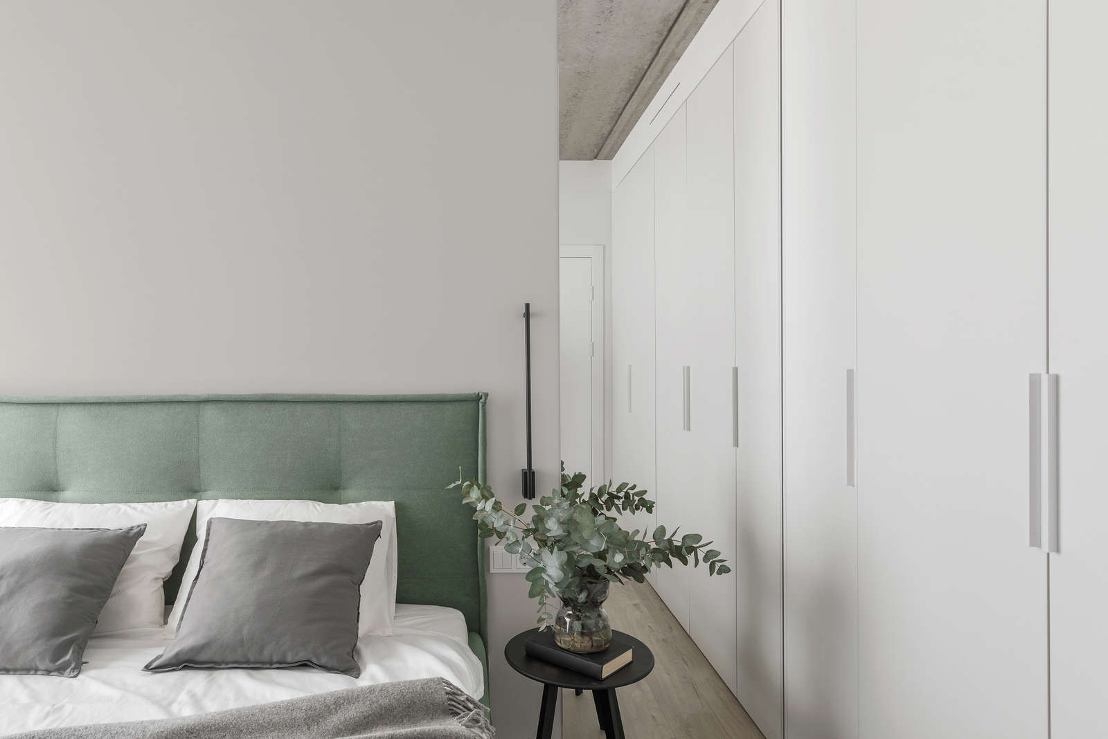             Premium Wandfarbe zeitloses Hellgrau »Creamy Grey« NW108 – 2,5 Liter
        