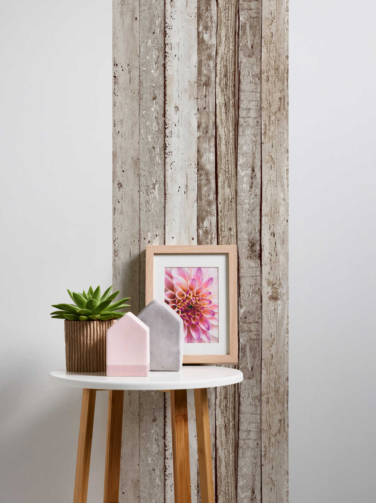             Vintage Holzoptik Tapete im Landhaus Stil – Braun
        