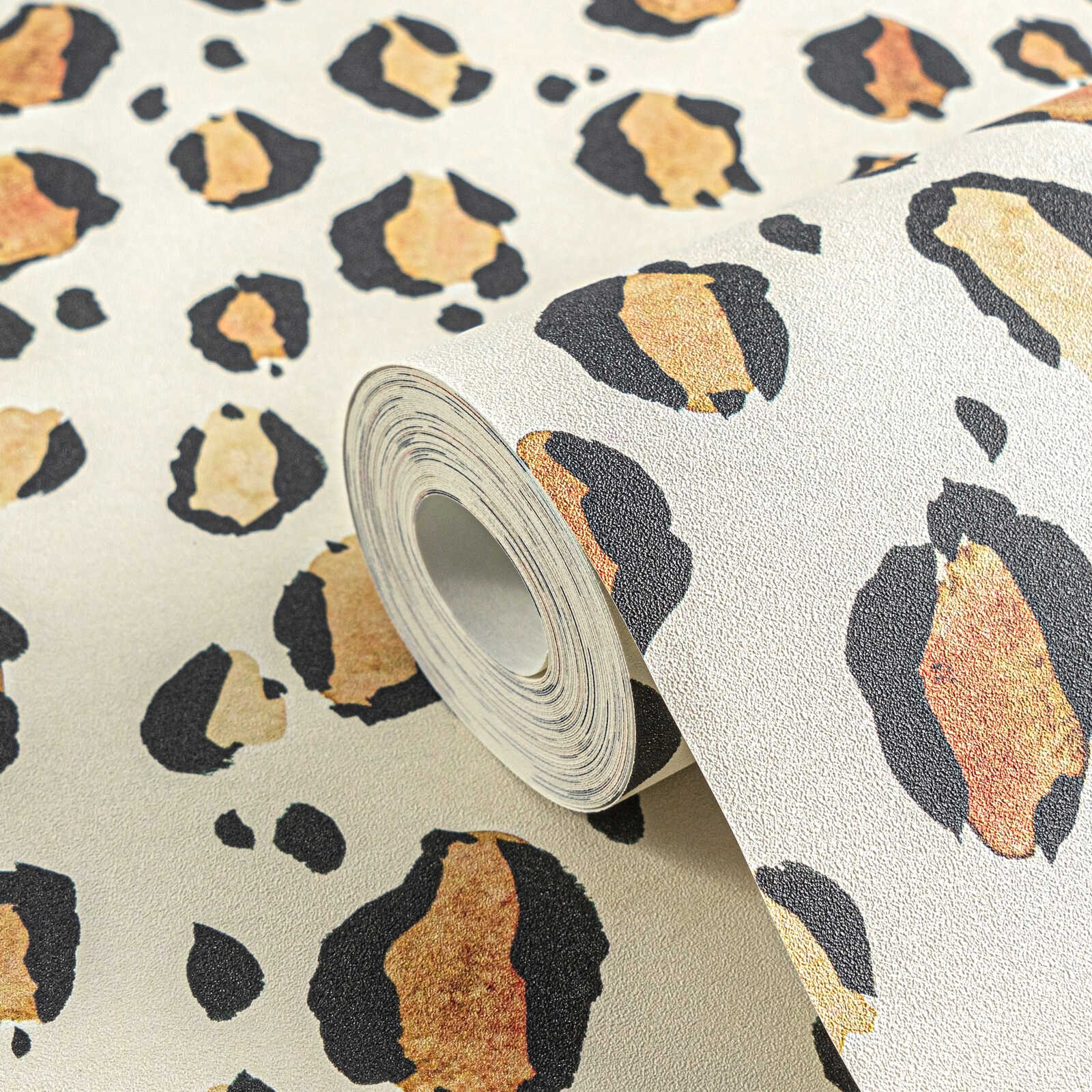             Helle, stilvolle Vliestapete mit Leoparden-Print und feiner Oberflächenstruktur – Beige, Orange
        