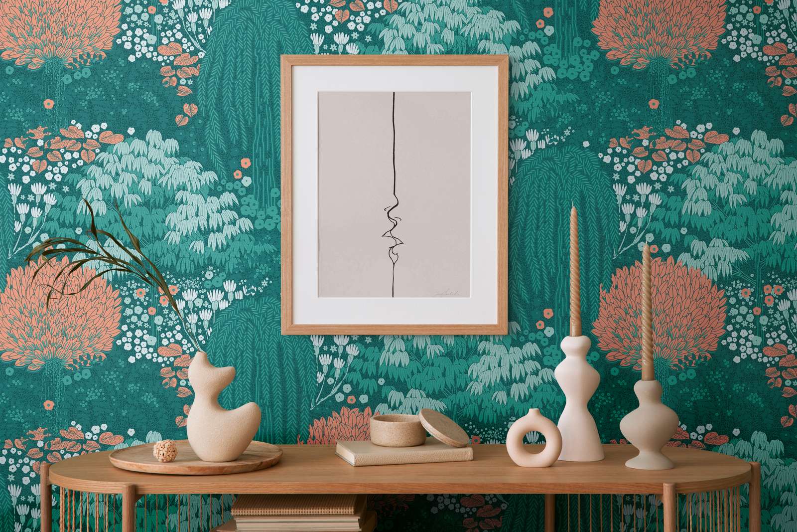             Florale Tapete mit Blättern leicht strukturiert, matt – Petrol, Orange, Grün
        