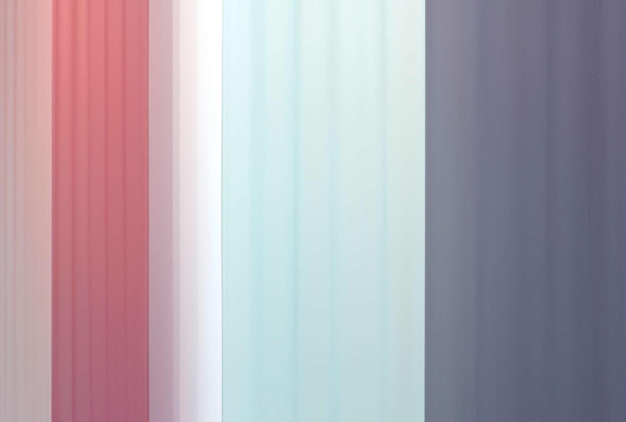             Fototapete »co-colores 2« - Farbverlauf mit Streifen – Pink, Hellblau Dunkelblau | Glattes, leicht glänzendes Premiumvlies
        