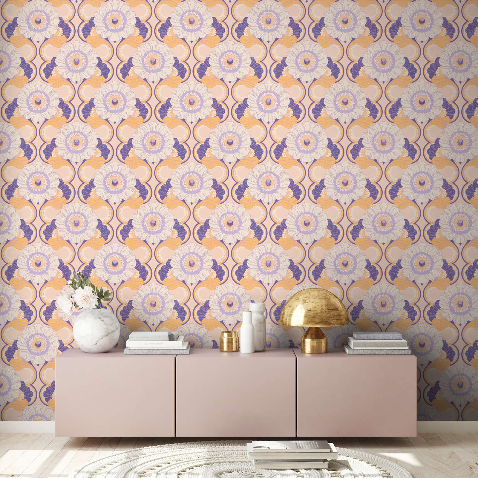             Retro Tapete mit Blumenmuster – Beige, Gelb, Lila
        