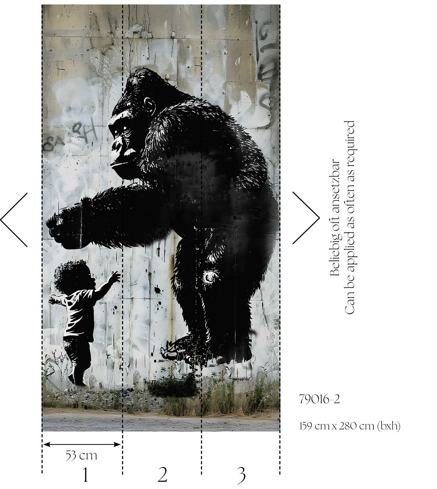             Vliestapeten Panel "Urban Encounter" 159cm Breite x 280cm Höhe - Gorilla-Kind-Motiv im Street-Art Stil, glatt – Grau, Schwarz
        