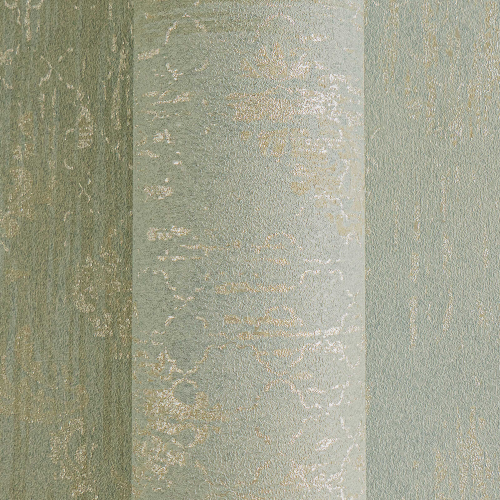 Elegante Vliestapete mit zartem Ornamentmotiv und dezenter Struktur – Grün, Champagner, Metallic