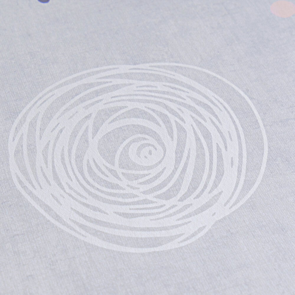             Vliestapete verspielte Kreise und Punkte – Moderne Akzente für fröhliche Kinderzimmer – Grau, Rosa, Weiß
        