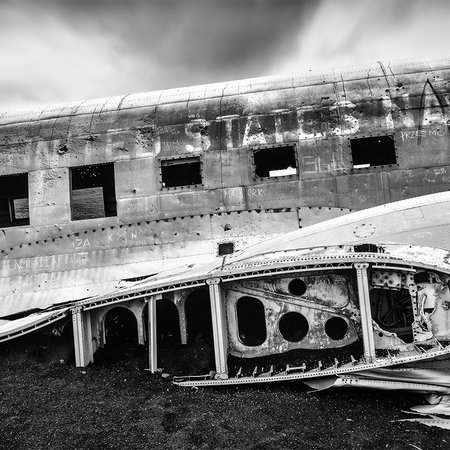 flugzeugwrack, flugzeughülle, trümmer, schwarzweiß, metallicrückstand