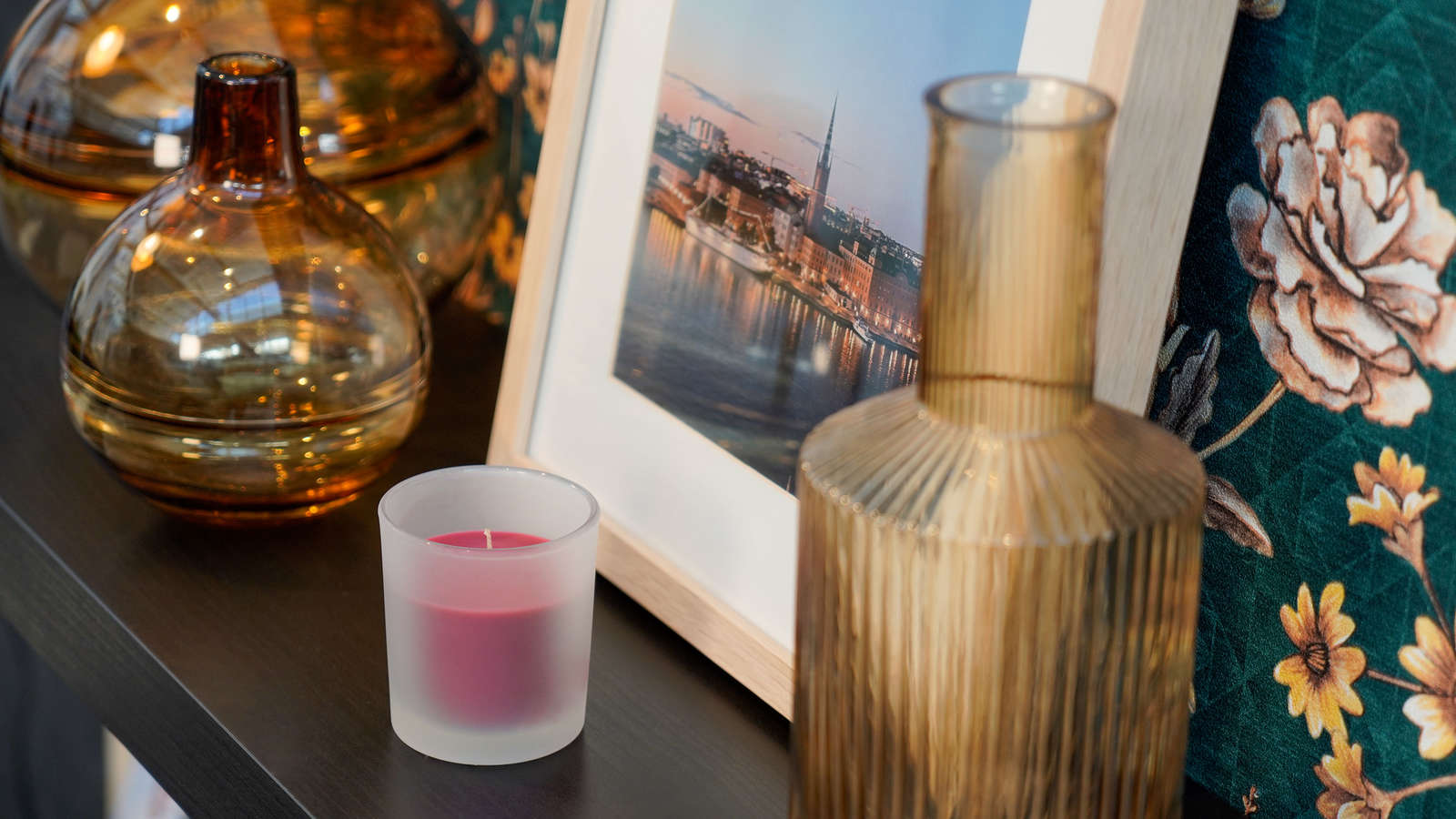             Himbeer Duftkerze mit süßlichen Duft – 110g
        