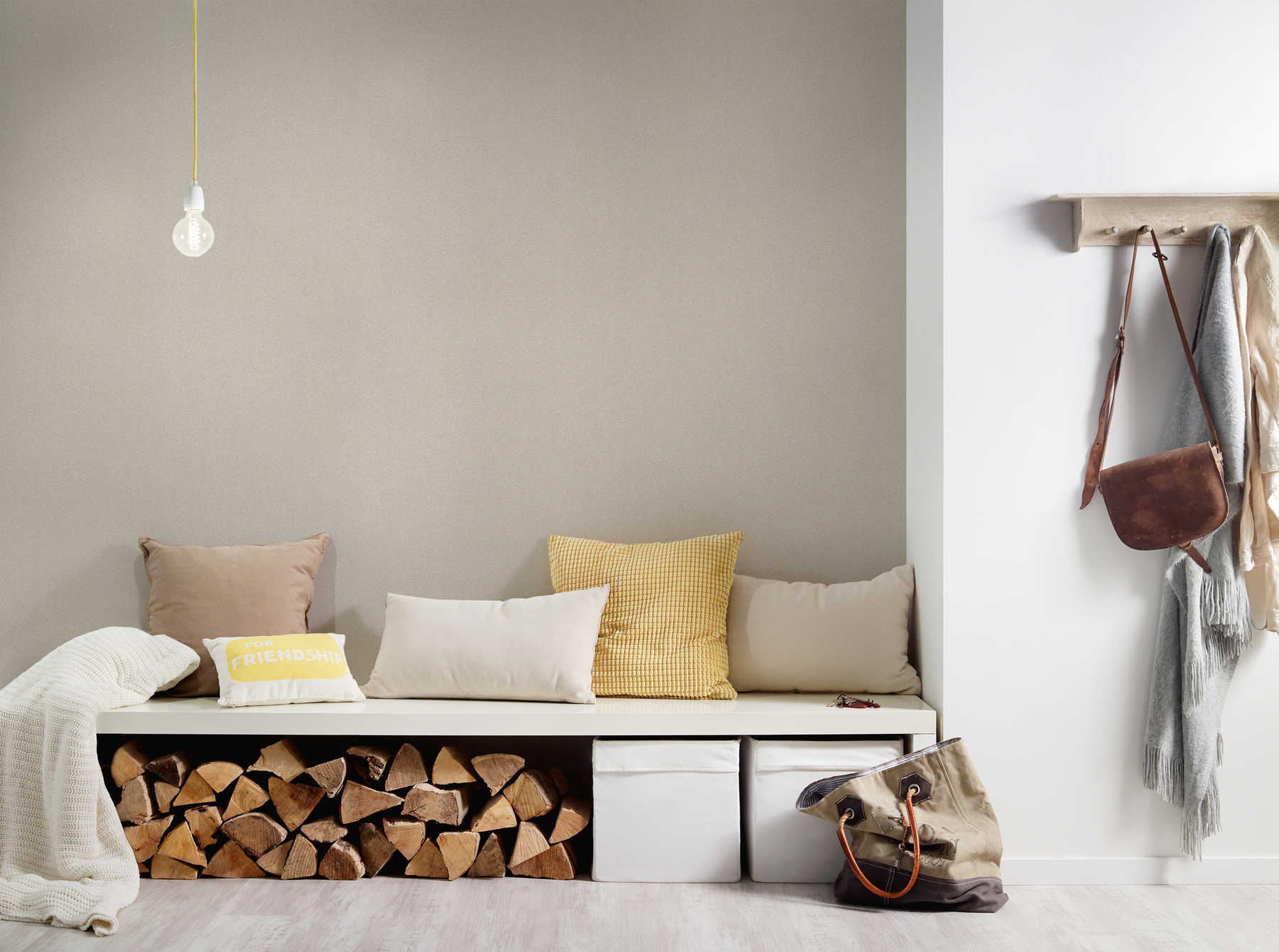 sofa, kissen, hocker?