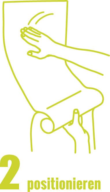 So geht selbstklebende Tapete 2