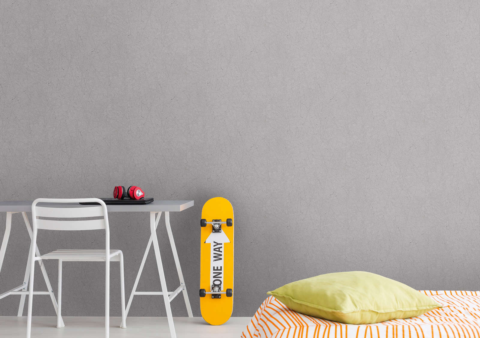             Grafische Tapete mit abstrakten Dreiecksmuster – Grau, Silber
        