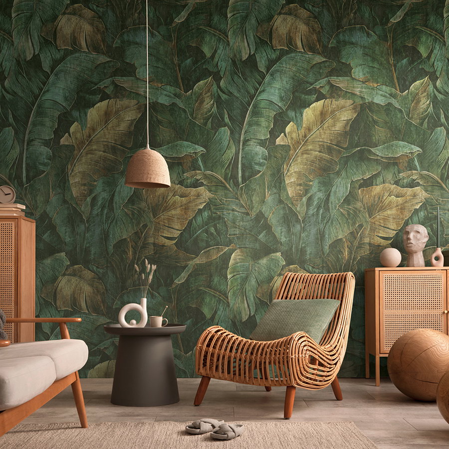 Exotic leaves non-woven wallpaper with large tropical leaf design matt & smooth - green